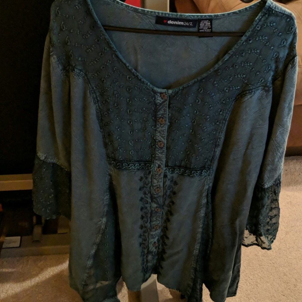 Beautiful Teal Blue Long Shirt